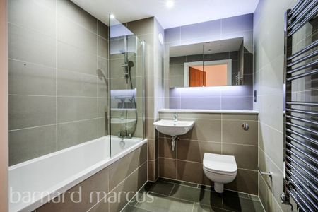 Sutton Court Road, SUTTON - Photo 4