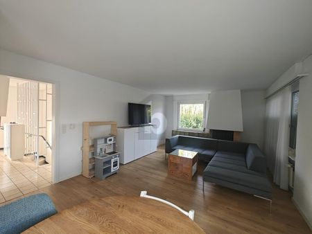 QUIET AND FAMILY-FRIENDLY WITH A WINTER GARDEN - Photo 5