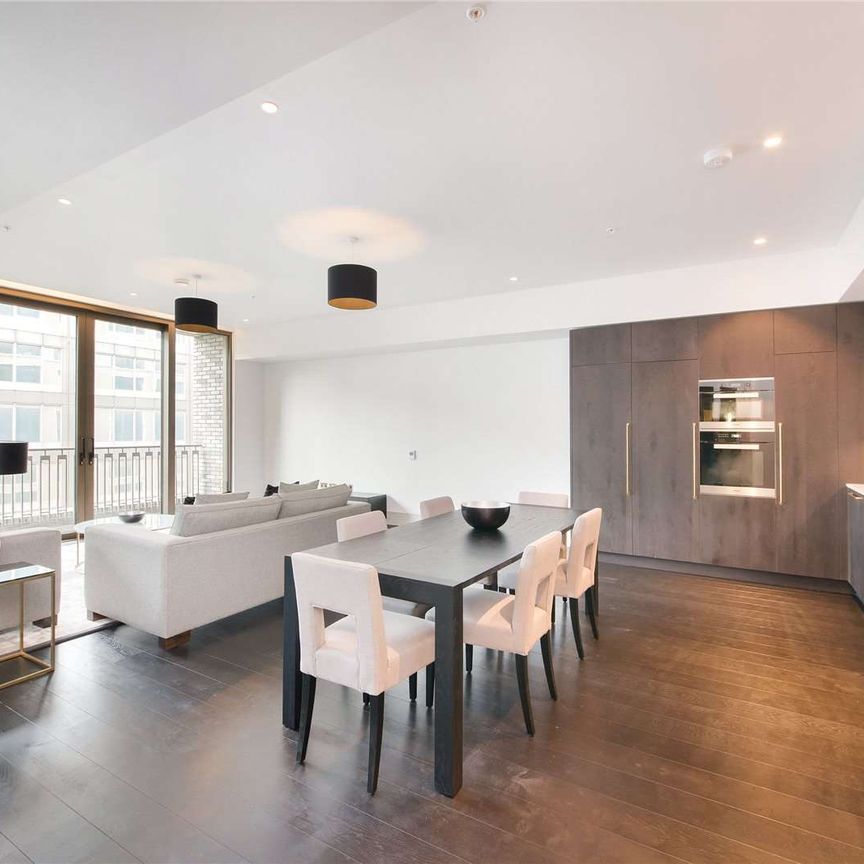Impressive 2 bedroom, 2 bathroom, spacious apartment in a highly contemporary modern development with concierge, gym and beautiful roof terrace, within 0.1 miles of St. James Park Station - Photo 1
