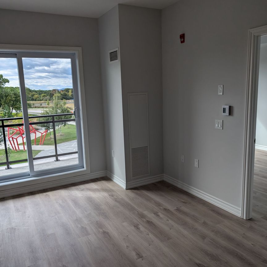 For Lease - 397 Codds Road Unit# 307, Manor Park - Cardinal Glen and Area, Ontario - Photo 1