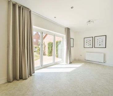 3 bedroom detached house to rent - Photo 1