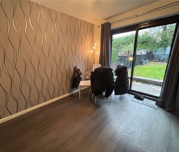 Station Road East, Ash Vale, Aldershot, Surrey, GU12 - Photo 2