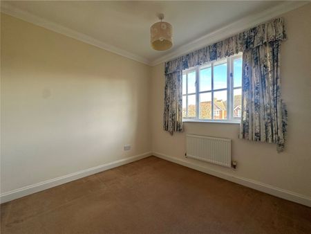 4 bedroom detached to rent - Photo 3