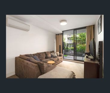 Fully Furnished One Bedroom Apartment with Private Courtyard - Photo 1