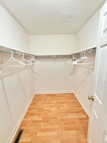 For Lease - 8189 Harvest Crescent, Niagara Falls, Ontario - Photo 2