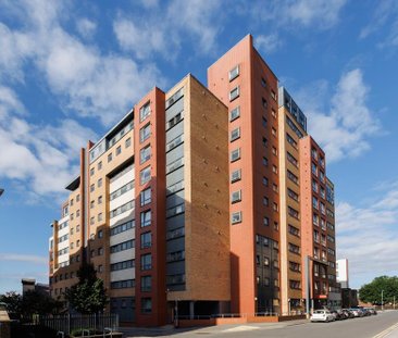 1 bedroom in a flat share to rent - Photo 4