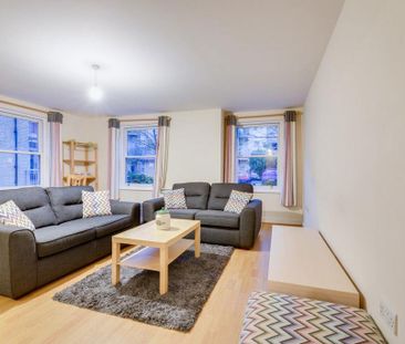 2 bedroom flat to rent - Photo 2