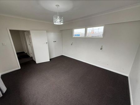 Comfortable central city home - Photo 4