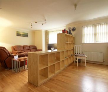 2 bedroom house to rent - Photo 1