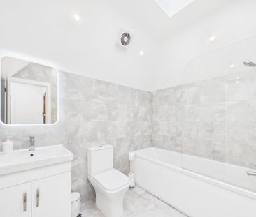 Desford Way, Ashford, Surrey,TW15 - Photo 3
