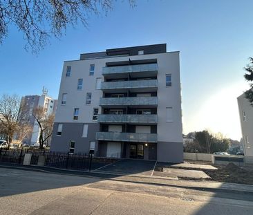 Location Appartement 2 pièces 43m² MULHOUSE 68100 - Photo 2