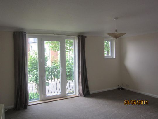 2 Bedroom Flat - Photo 1