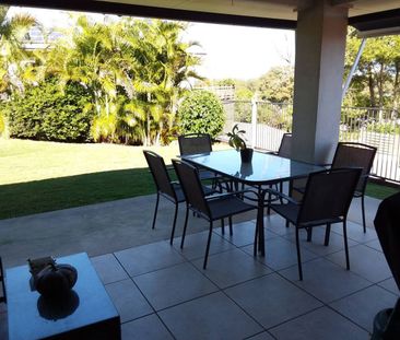 Charming Home with amazing Views - Photo 5