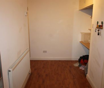 Benjamin House, High Wycombe - Photo 2