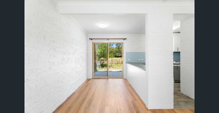 Freshly Renovated 3-Bedroom Townhouse Backing onto Nature Reserve - Photo 4