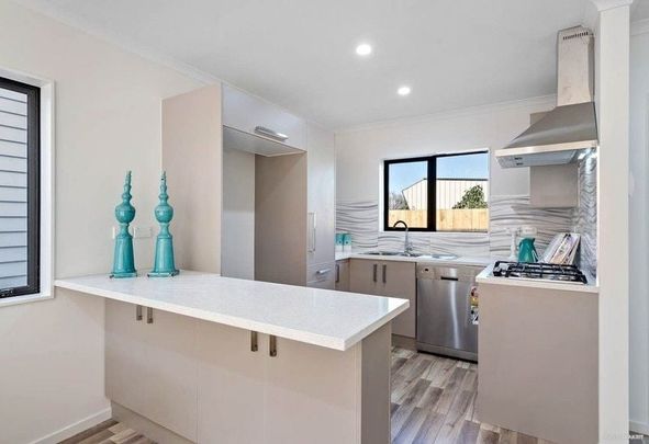 4 Bedroom 3 Bathroom House For Rent in Papakura - Photo 1