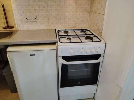 Harrow, Middlesex, HA1 - Photo 3