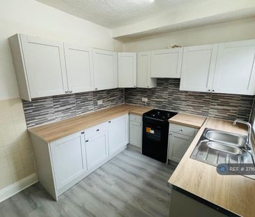 2 bedroom end of terrace house to rent - Photo 5