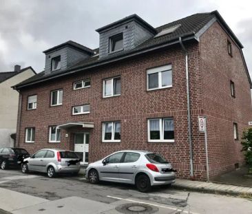 Schöne 3 Zimmer DG-Wohnung mit Balkon in Rheinhausen-Bergheim - Photo 1
