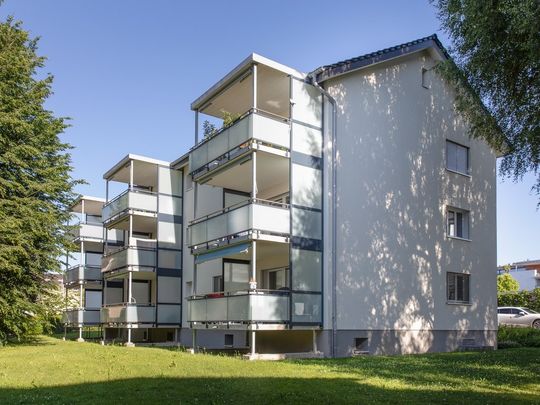 Moderne, helle Hochparterre-Wohnung an zentraler Lage - Photo 1