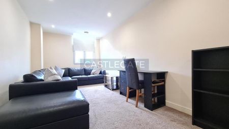 1 bedroom ground floor flat to rent - Photo 2