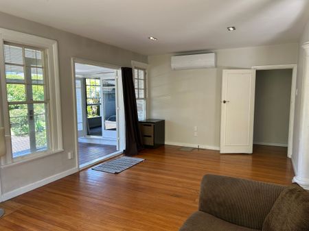 Student Accommodation Available - Photo 5