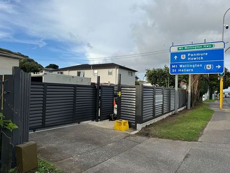 3 bedroom unit - Photo 2