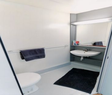 Classic 5 Bed Ensuite - Photo 2