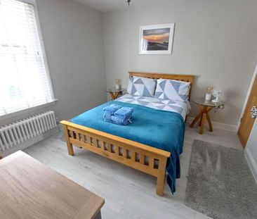 3 bedroom terraced house to rent - Photo 4