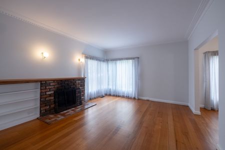 35 Voumard Street, Oakleigh South VIC 3167 - House For Rent | Domain - Photo 5