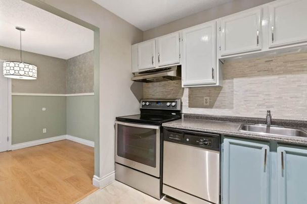 Sherwood Park Unfurnished Condo Rental in Sherwood Park - Beautiful Upgraded UNFURNISHED Condo in Woodbridge - Photo 1
