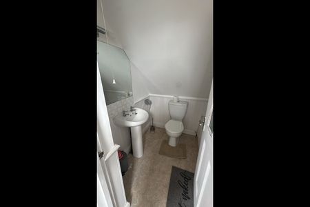 Room in a Shared House, Fitzneal Street, W12 - Photo 5