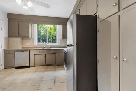 924 Av. Dunlop - Photo 4
