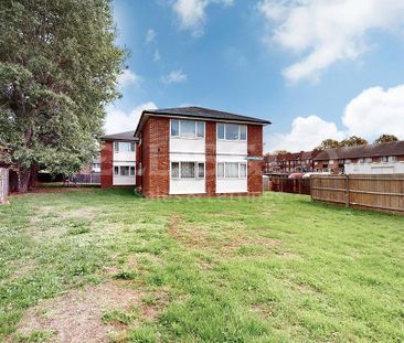 Studio to rent - Photo 6