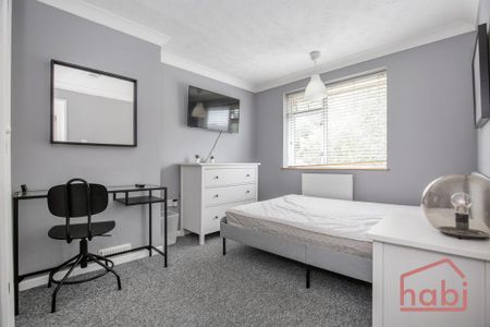 5 bedroom terraced house to rent - Photo 4