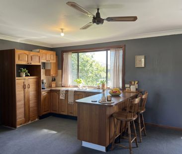 Convenient Living in a Central Penrith Location - Photo 6