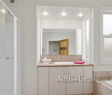 4 Robb Street, Spotswood - Photo 2