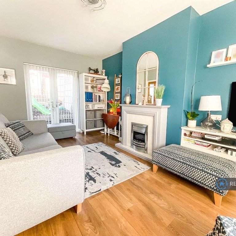 2 bedroom semi-detached house to rent - Photo 1