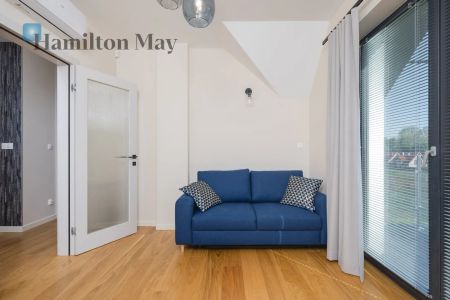 Nowoczesny, pięknie urządzony dom z trzema sypialniami w Bibicach - Zdjęcie 4