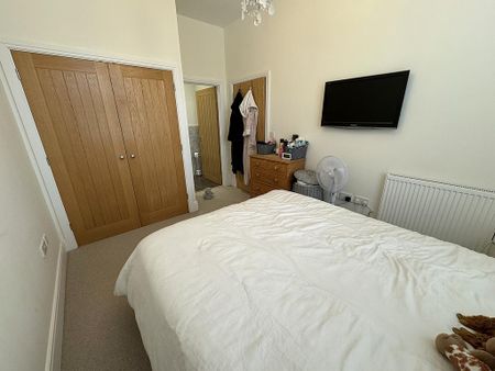 2 bedroom apartment to rent - Photo 4