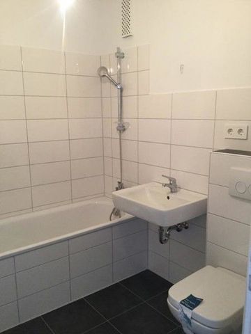 Geräumige 3-Zimmer-Wohnung mit Balkon - Foto 4