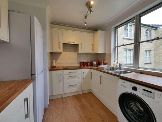 Mullings Court, Cirencester, GL7 - Photo 1