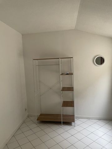 APPARTEMENT T2 MEUBLÉ AVEC COURETTE - QUARTIER SAINT PIERRE - Photo 4