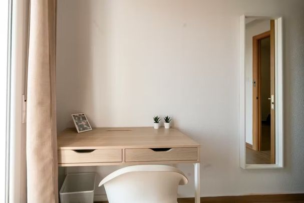 Avinguda del Primat Reig, Valencia, Valencian Community 46010 - Photo 1