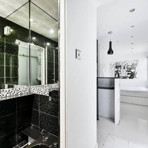 Studio to rent - Photo 2