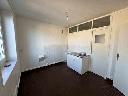 MONTIVILLIERS - Photo 5
