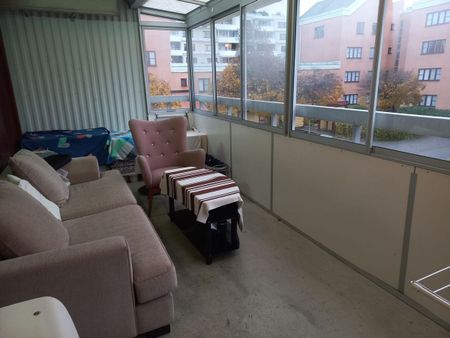 Sorögatan, Kista - Photo 3