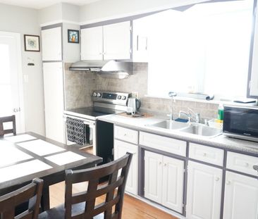 For Lease - 27 Ronway Crescent, Toronto, Ontario - Photo 1