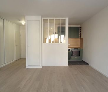 Location Appartement 2 pièces 43m² LE PLESSIS ROBINSON 92350 - Photo 2