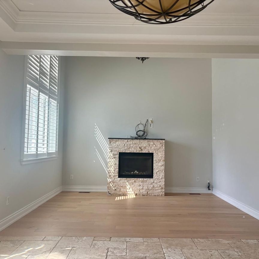 For Lease - 338 Ashbury Road, Oakville, Ontario - Photo 1